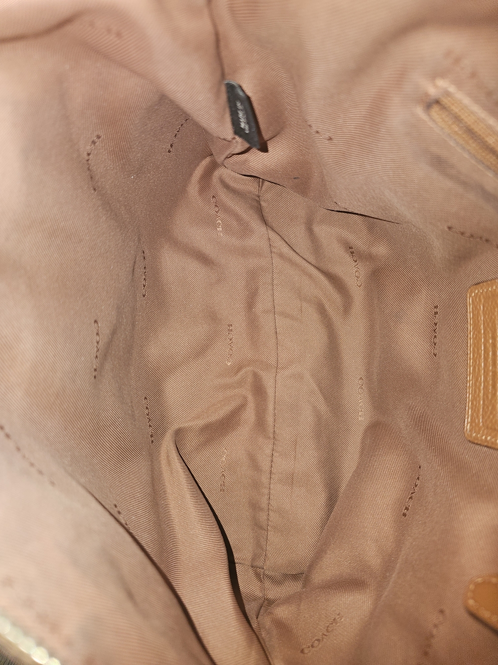 COACH CROSSBODY SHOULDER HANDBAG PEBBLED LEATHER. - Picture 9 of 12